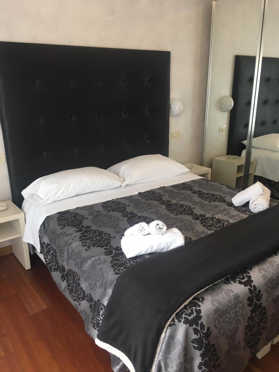 Hotel Baby B&B Μιλάνο Μαριτίμα Εξωτερικό φωτογραφία