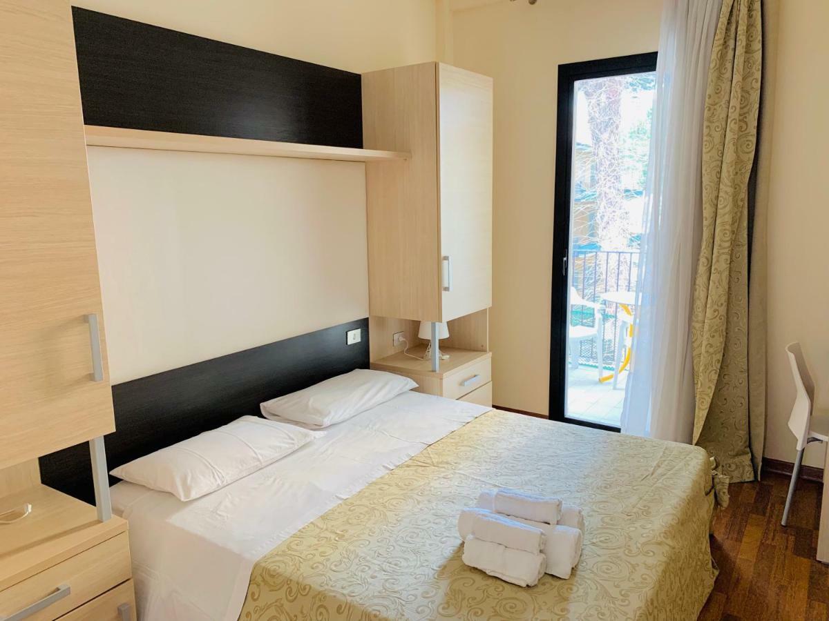 Hotel Baby B&B Μιλάνο Μαριτίμα Εξωτερικό φωτογραφία