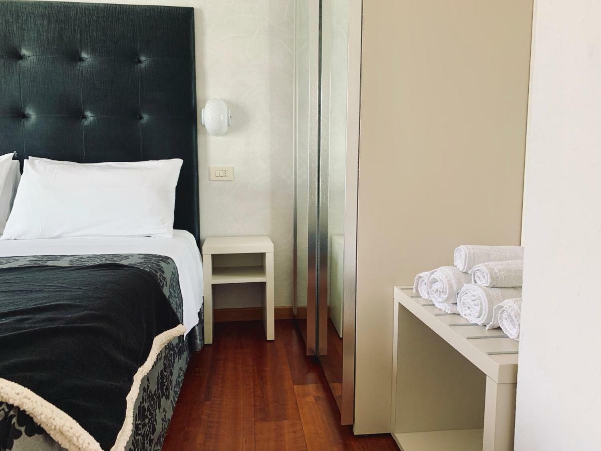Hotel Baby B&B Μιλάνο Μαριτίμα Εξωτερικό φωτογραφία